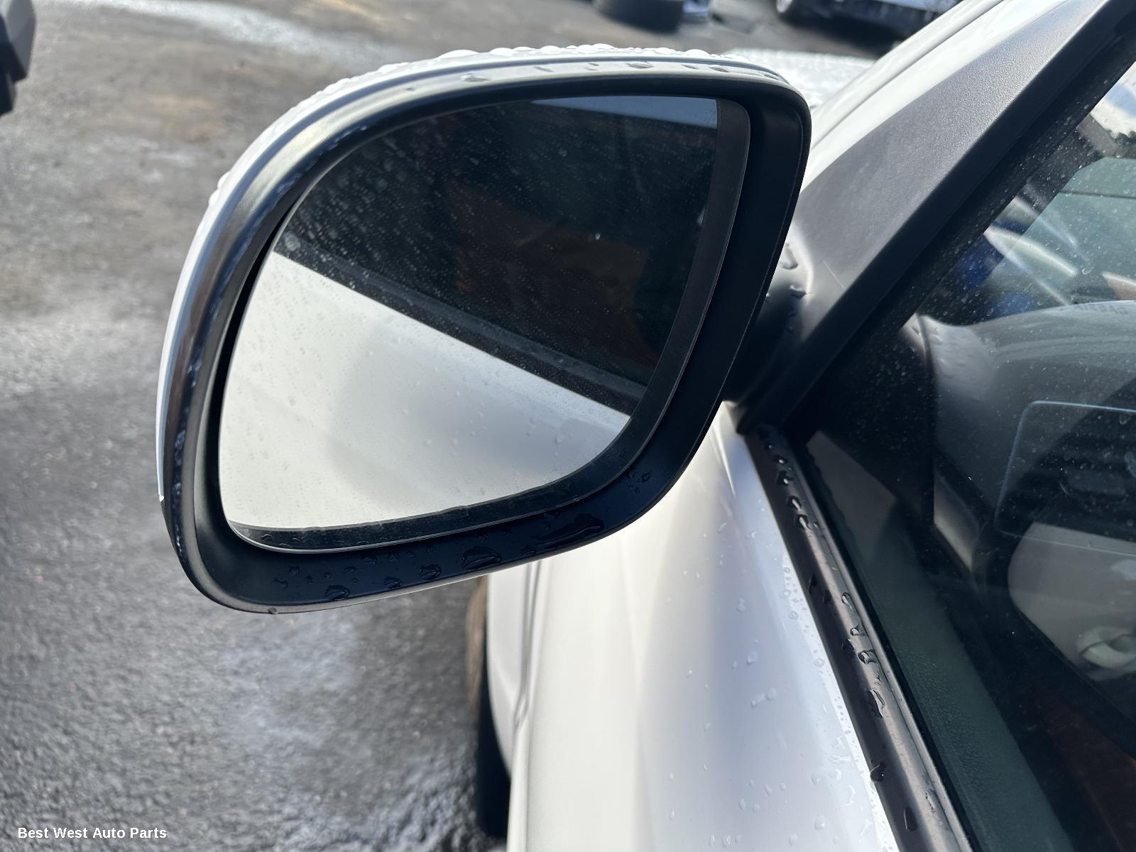 2018 VOLKSWAGEN AMAROK Left Door Mirror