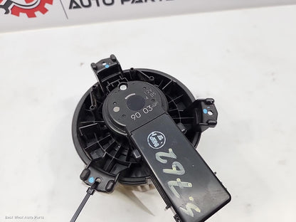 2017 TOYOTA HILUX Heater Fan Motor