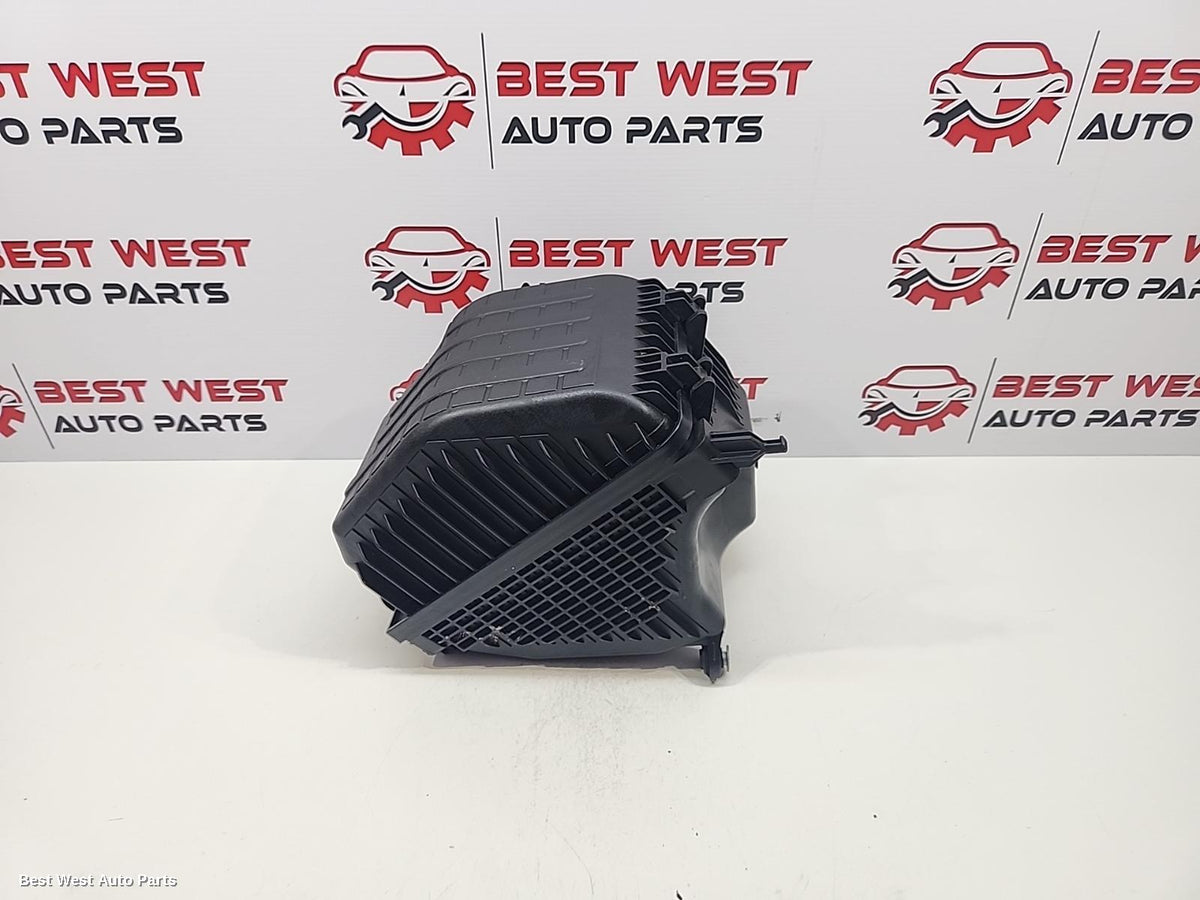 2016 HYUNDAI SANTA FE Air Cleaner/Box