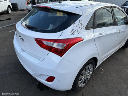 2016 HYUNDAI I30 Right Front Strut