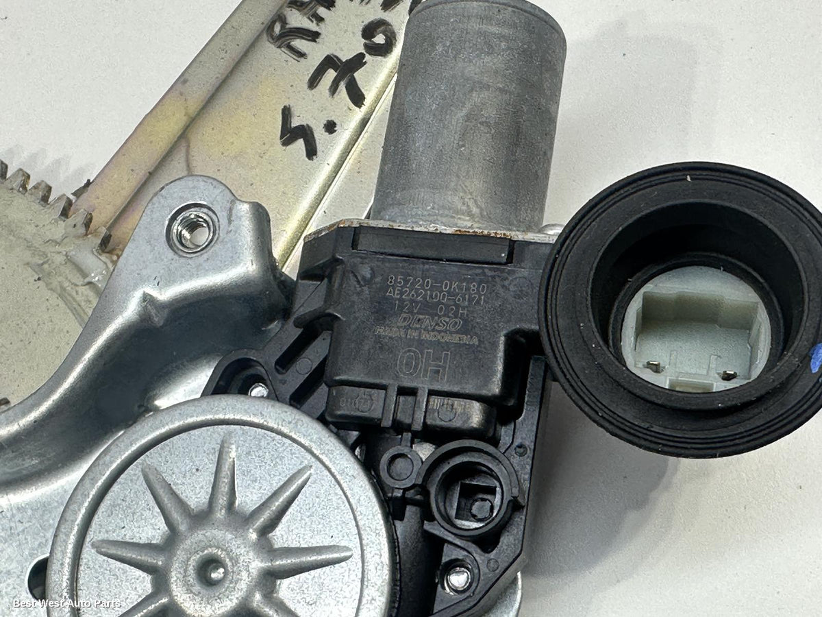 2024 TOYOTA HILUX Right Rear Wnd Reg/Motor