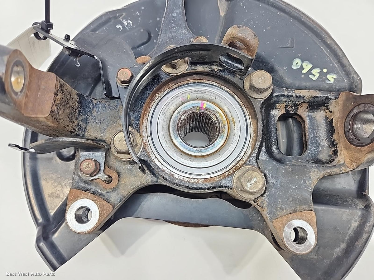 2019 MITSUBISHI PAJERO Left Front Hub Assembly