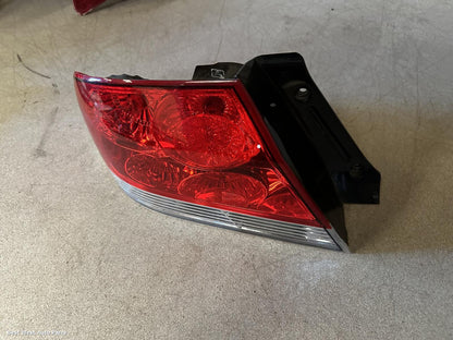 2005 MITSUBISHI LANCER Left Taillight