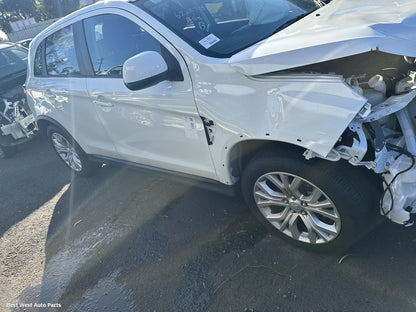 2022 MITSUBISHI ASX Right Front Window Reg/Motor