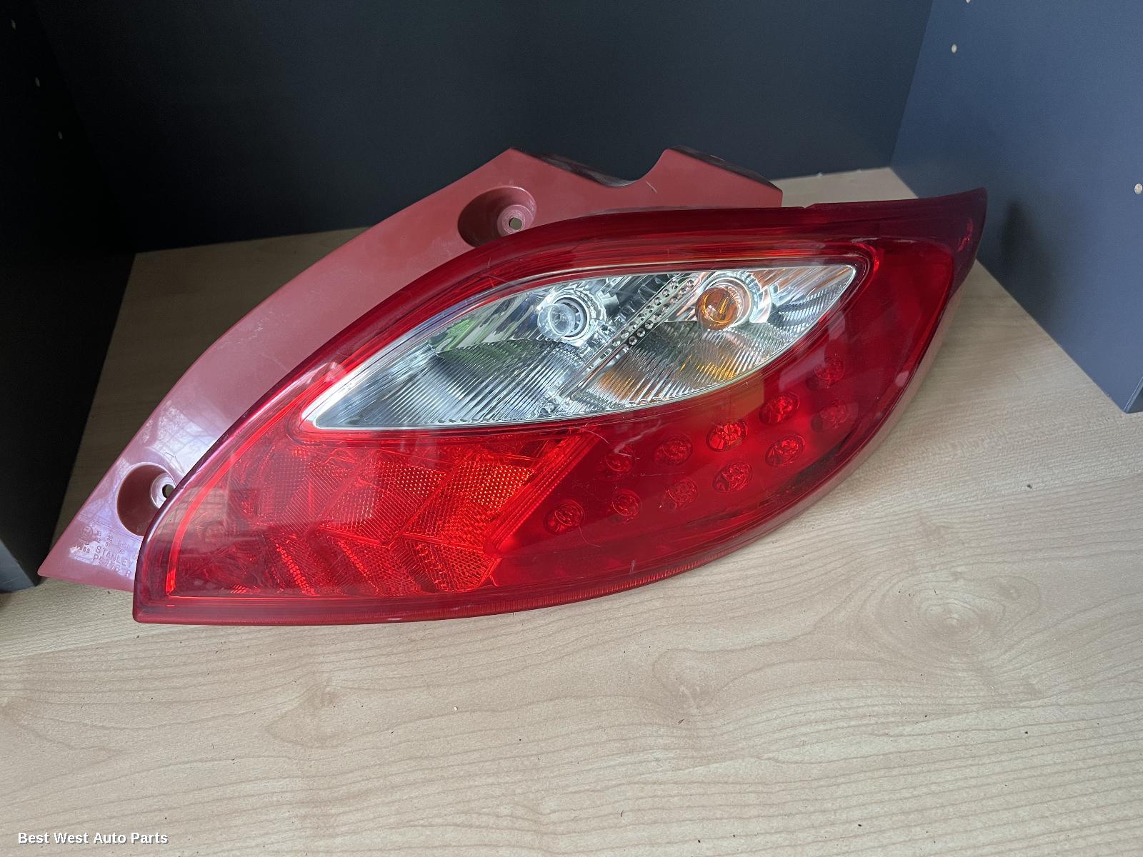 2008 MAZDA 2 Right Taillight