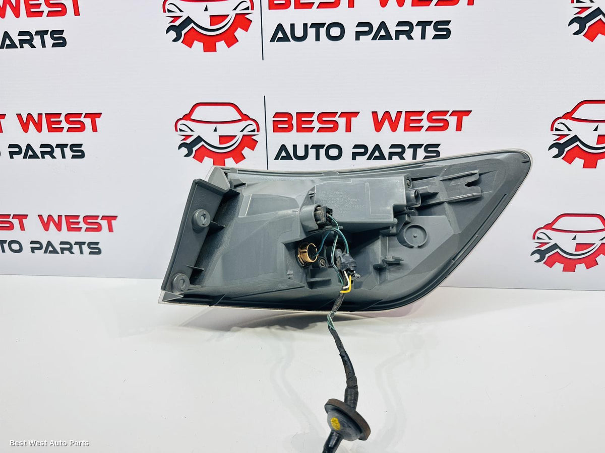 2008 MAZDA CX9 Left Taillight