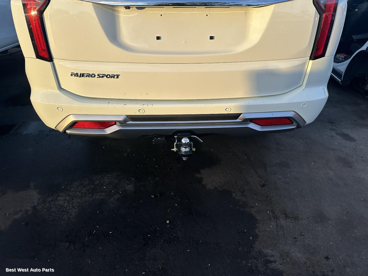 2025 MITSUBISHI PAJERO Rear Bumper