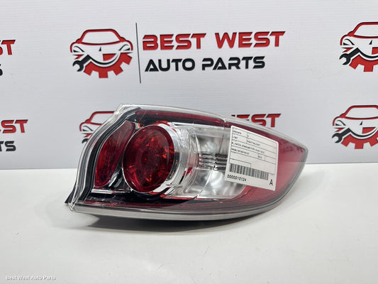2010 MAZDA 3 Right Taillight