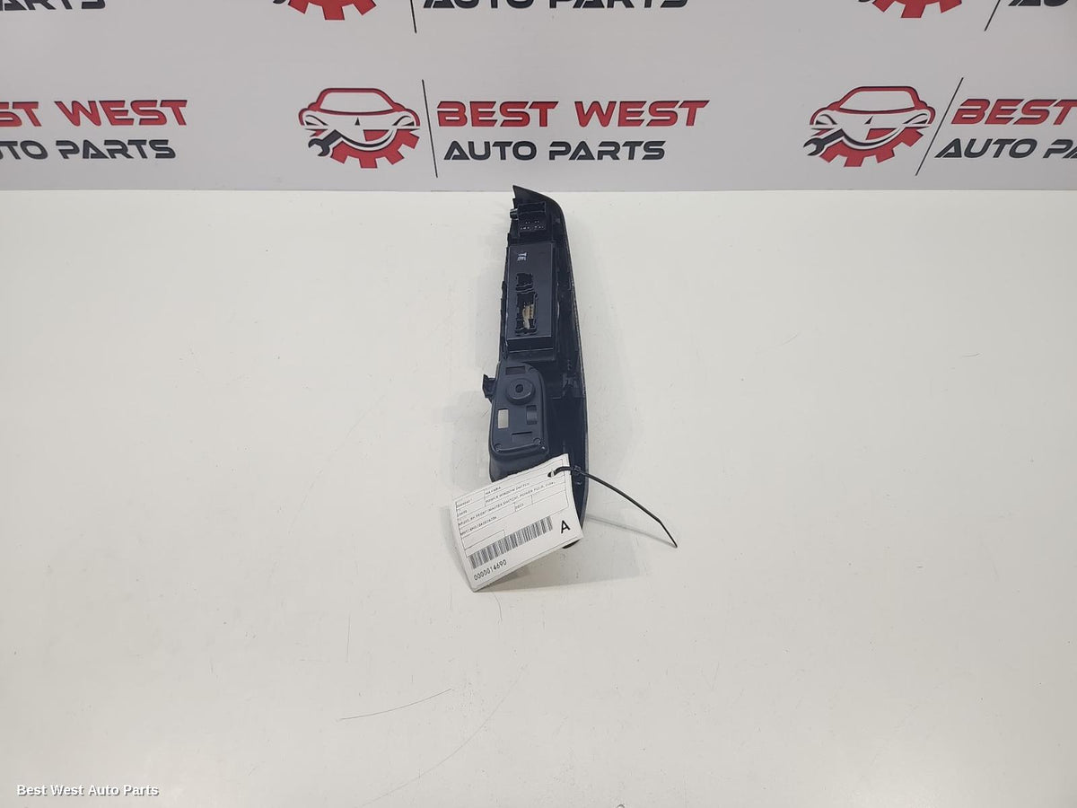 2023 NISSAN NAVARA Pwr Dr Wind Switch