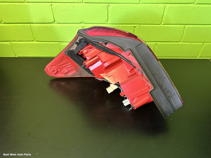 2011 TOYOTA RAV4 Right Taillight