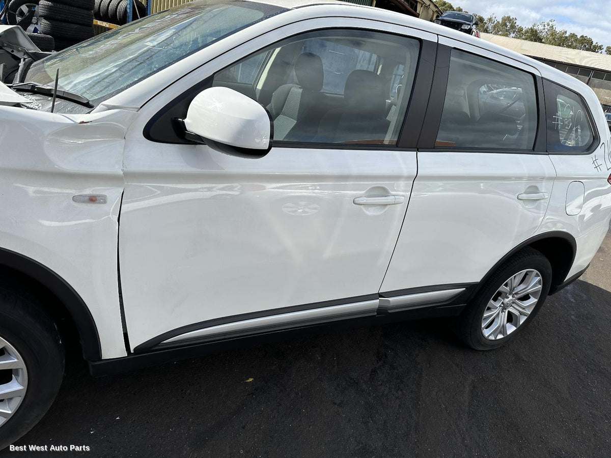 2021 MITSUBISHI OUTLANDER Fan
