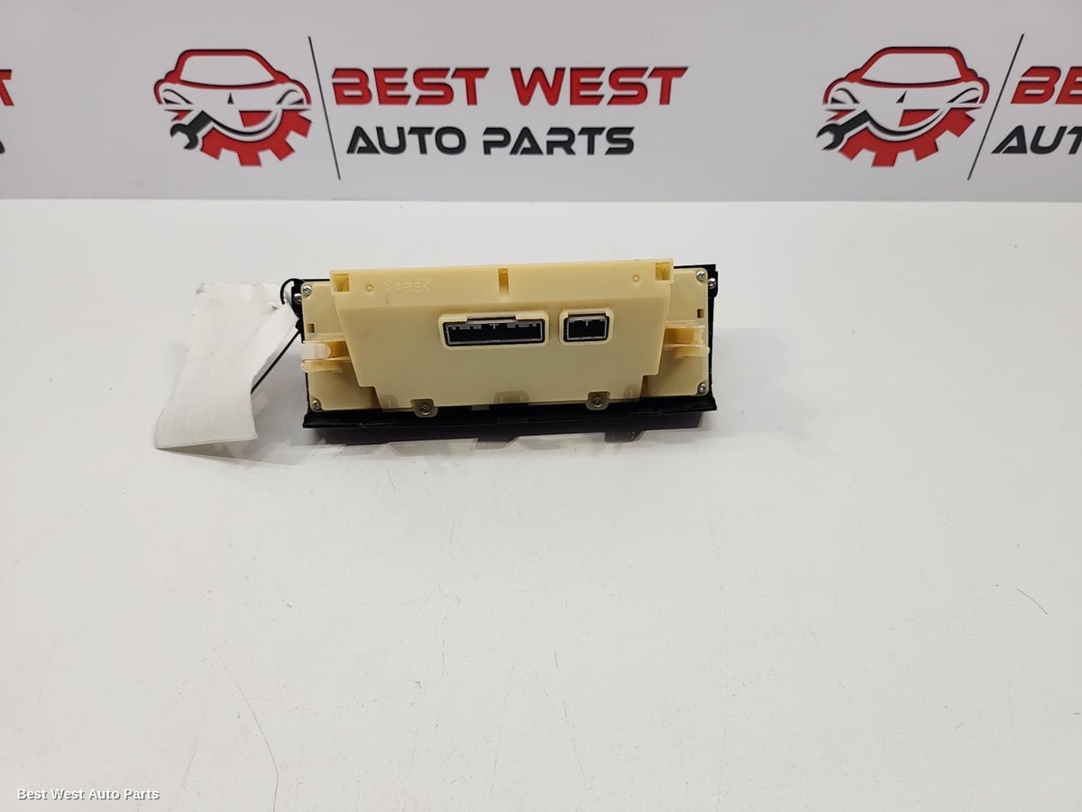 2017 MITSUBISHI PAJERO Heater/Ac Controls