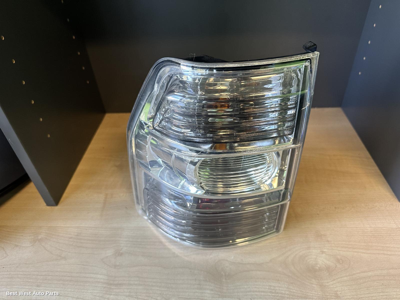 2007 MITSUBISHI PAJERO Left Taillight