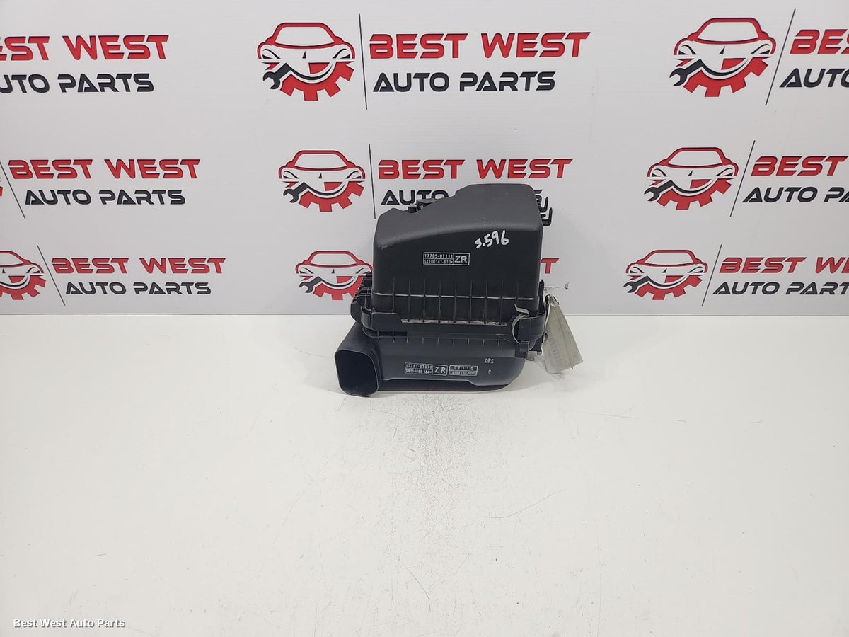 2014 TOYOTA COROLLA Air Cleaner/Box