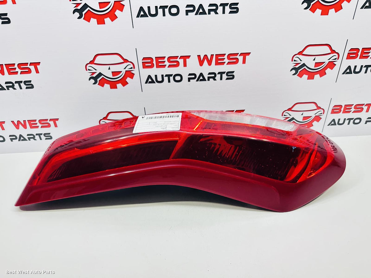2011 NISSAN XTRAIL Left Taillight