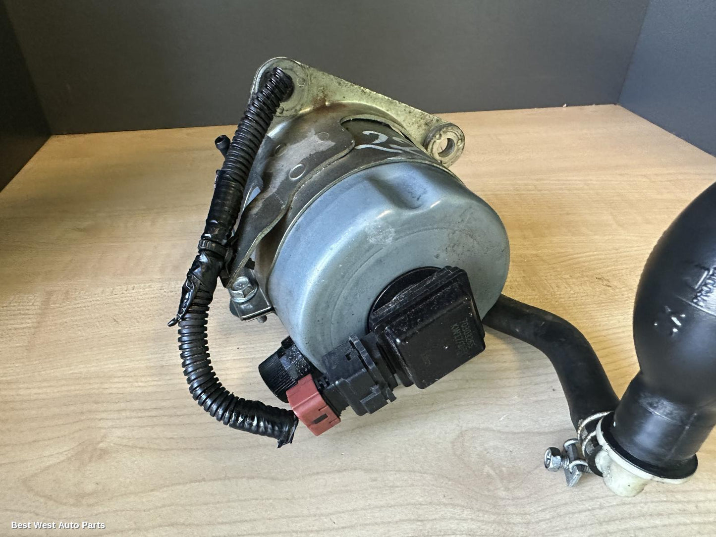 2014 NISSAN NAVARA Fuel Filter Housing