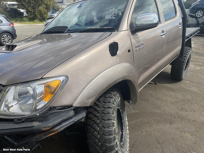 2007 TOYOTA HILUX Left Driveshaft
