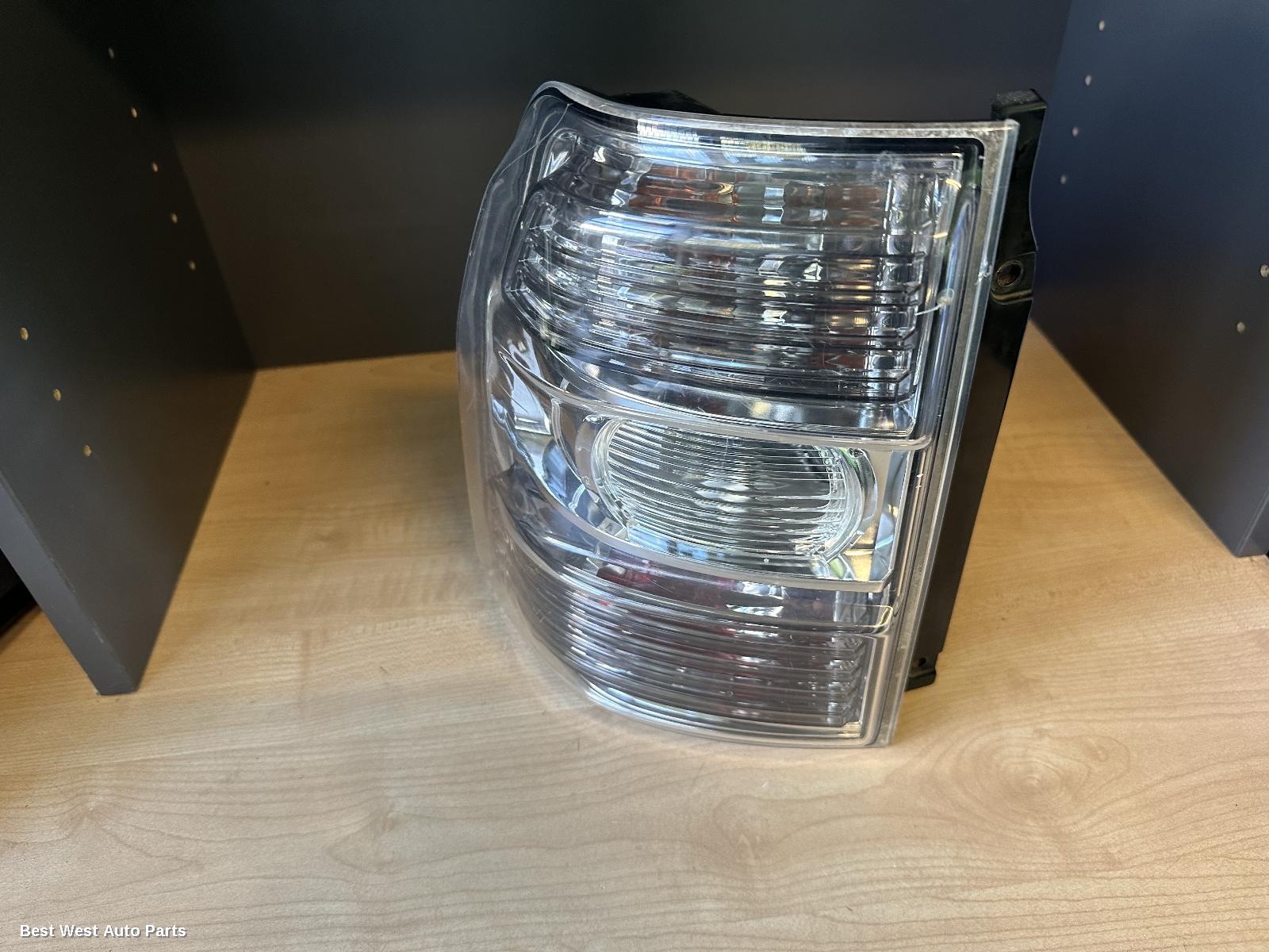 2007 MITSUBISHI PAJERO Left Taillight
