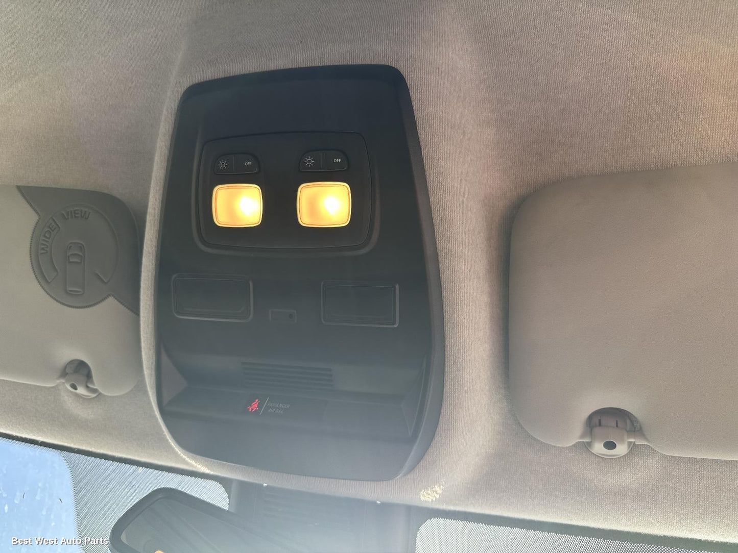 2024 RENAULT TRAFIC Courtesy Light