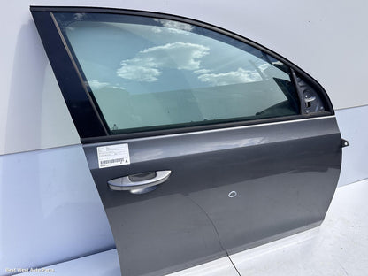2010 VOLKSWAGEN GOLF Right Front Door