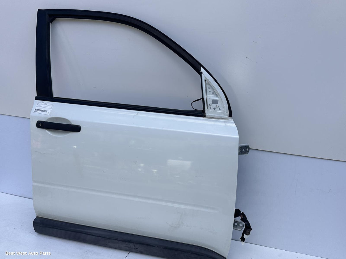 2009 NISSAN XTRAIL Right Front Door