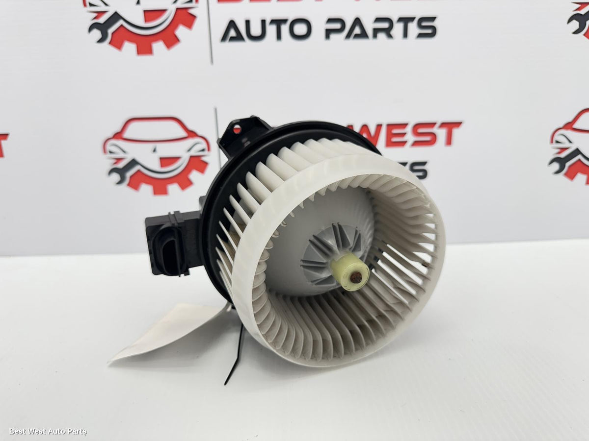 2014 TOYOTA RAV4 Heater Fan Motor
