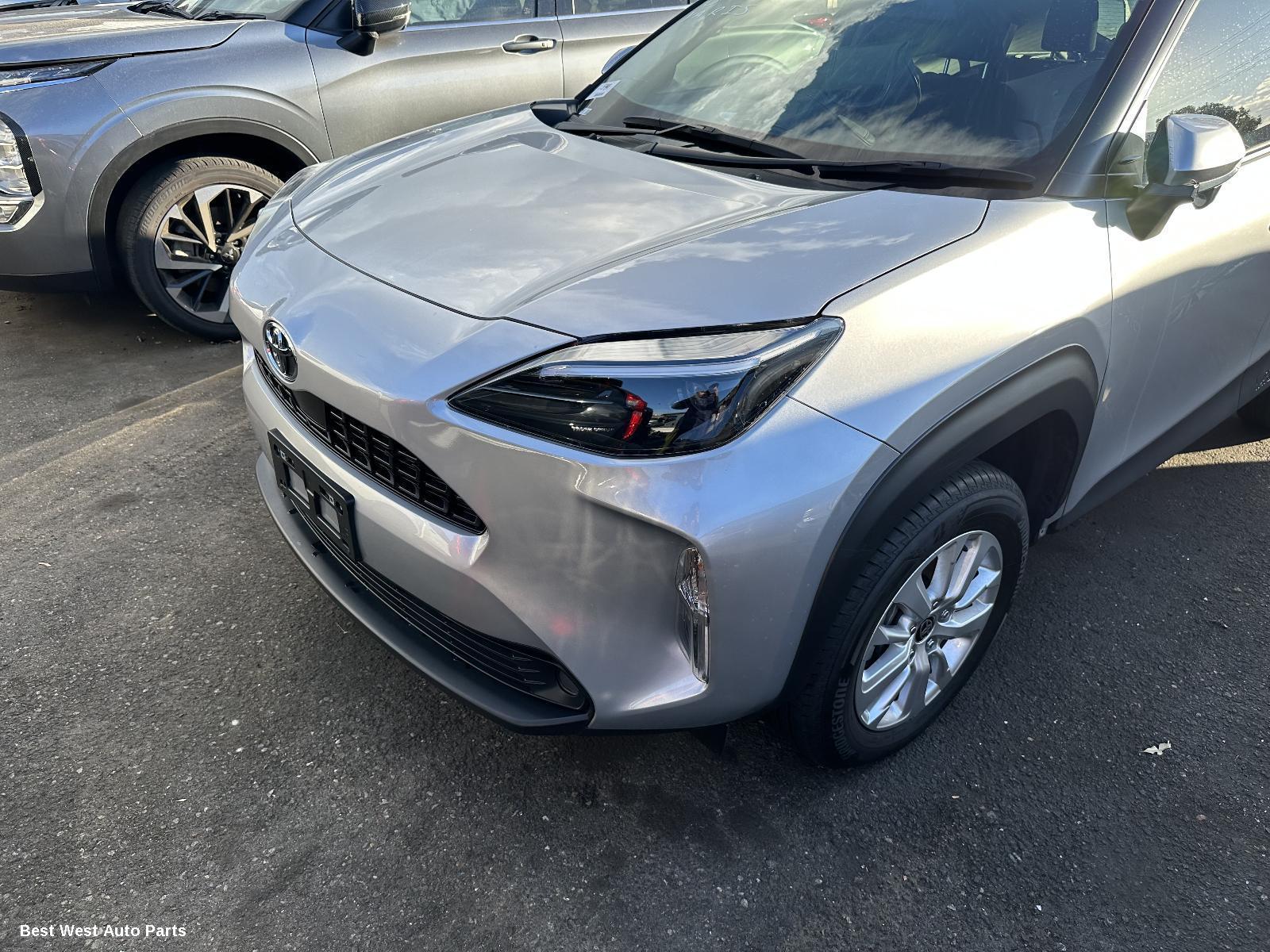 2024 TOYOTA YARIS CROSS Bonnet