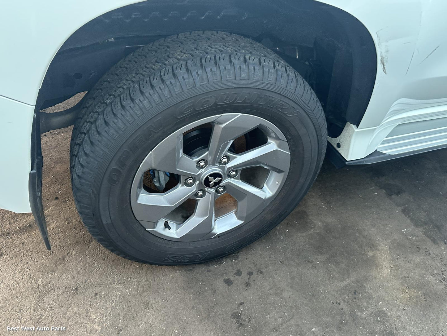 2025 MITSUBISHI PAJERO Wheel Mag
