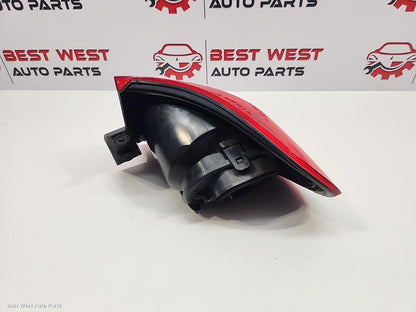 2010 VOLKSWAGEN TIGUAN Left Taillight