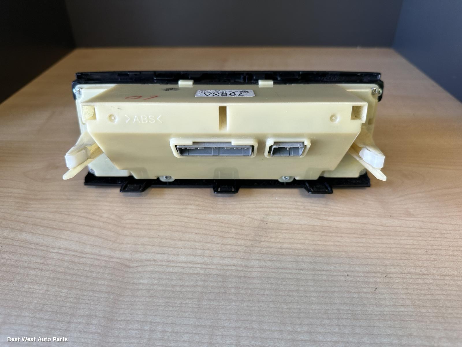 2015 MITSUBISHI PAJERO Heater/Ac Controls