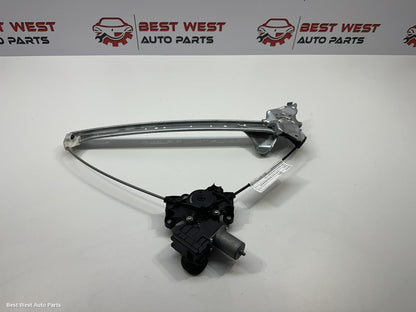 2024 TOYOTA RAV4 Right Front Window Reg/Motor