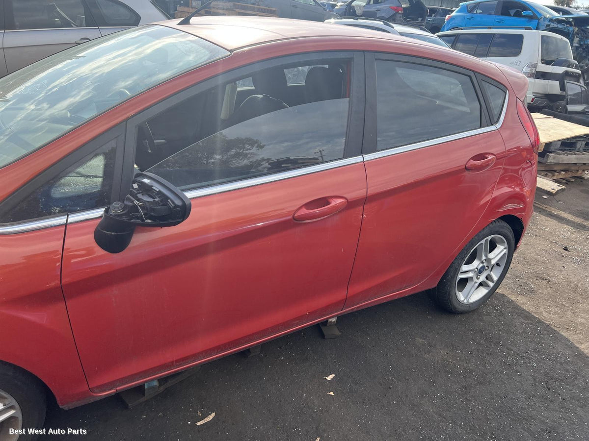 2012 FORD FIESTA Right Guard