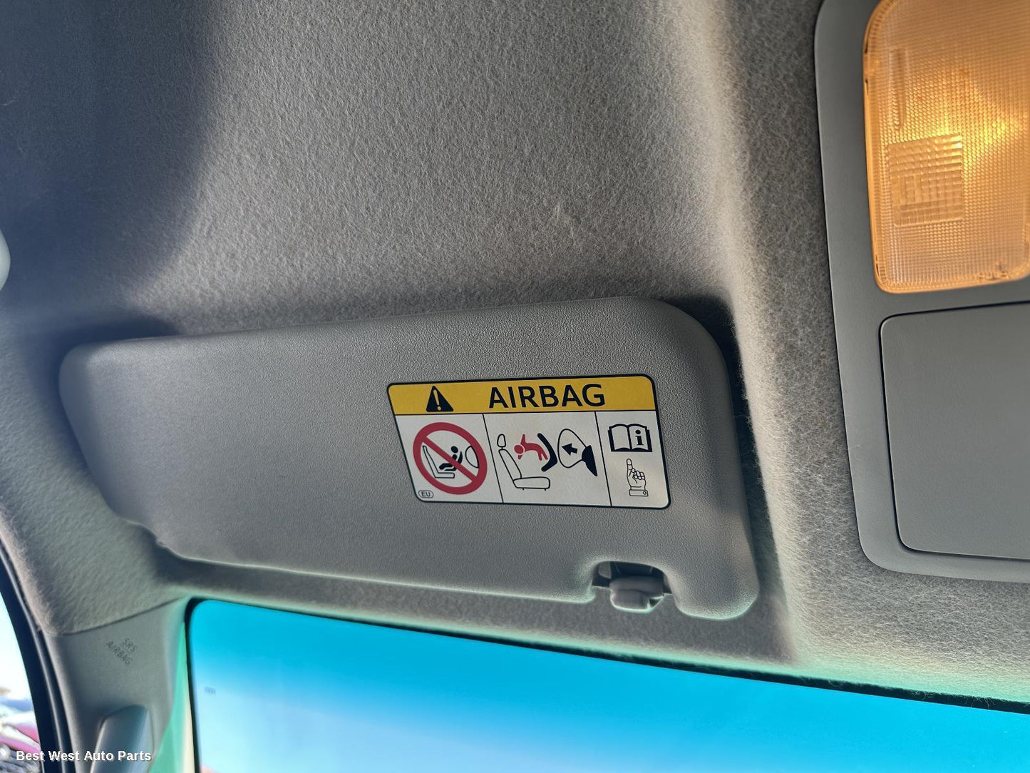 2019 TOYOTA HILUX Sunvisor