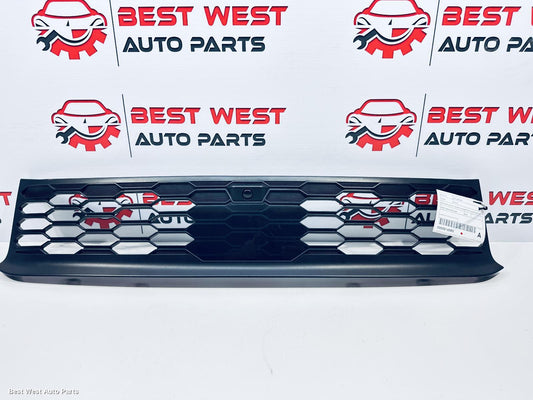 2023 MITSUBISHI OUTLANDER Grille