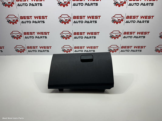 2023 MITSUBISHI OUTLANDER Glove Box