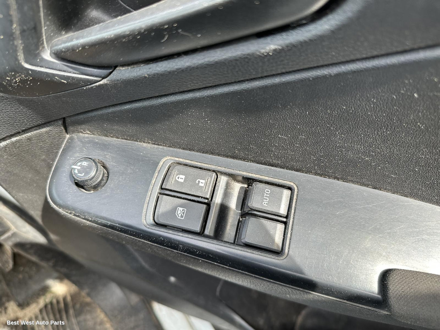 2020 ISUZU DMAX Pwr Dr Wind Switch