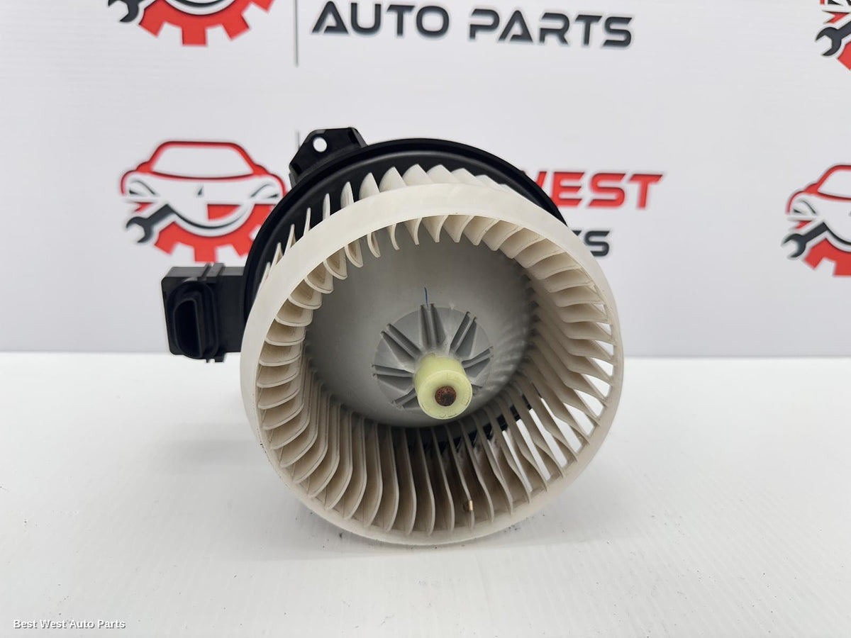 2013 TOYOTA COROLLA Heater Fan Motor