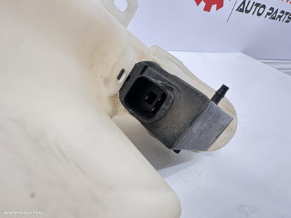 2013 HYUNDAI I20 Washer Bottle