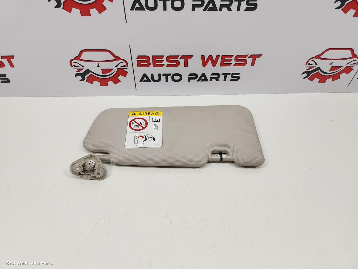 2018 SUBARU XV Sunvisor