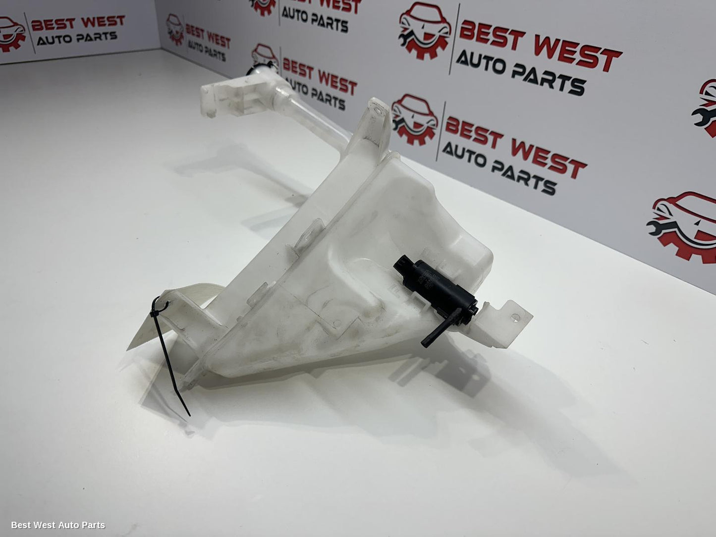 2024 TOYOTA HILUX Washer Bottle
