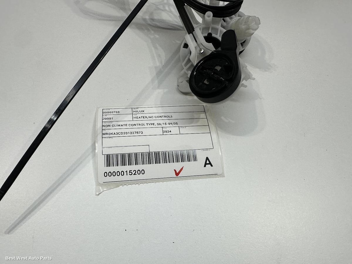 2024 TOYOTA HILUX Heater/Ac Controls