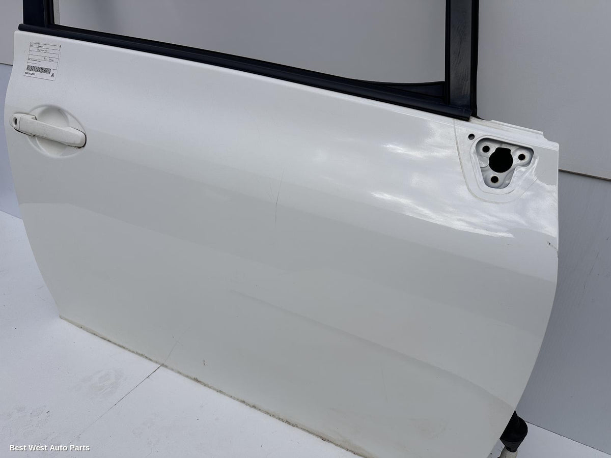 2011 TOYOTA COROLLA Right Front Door