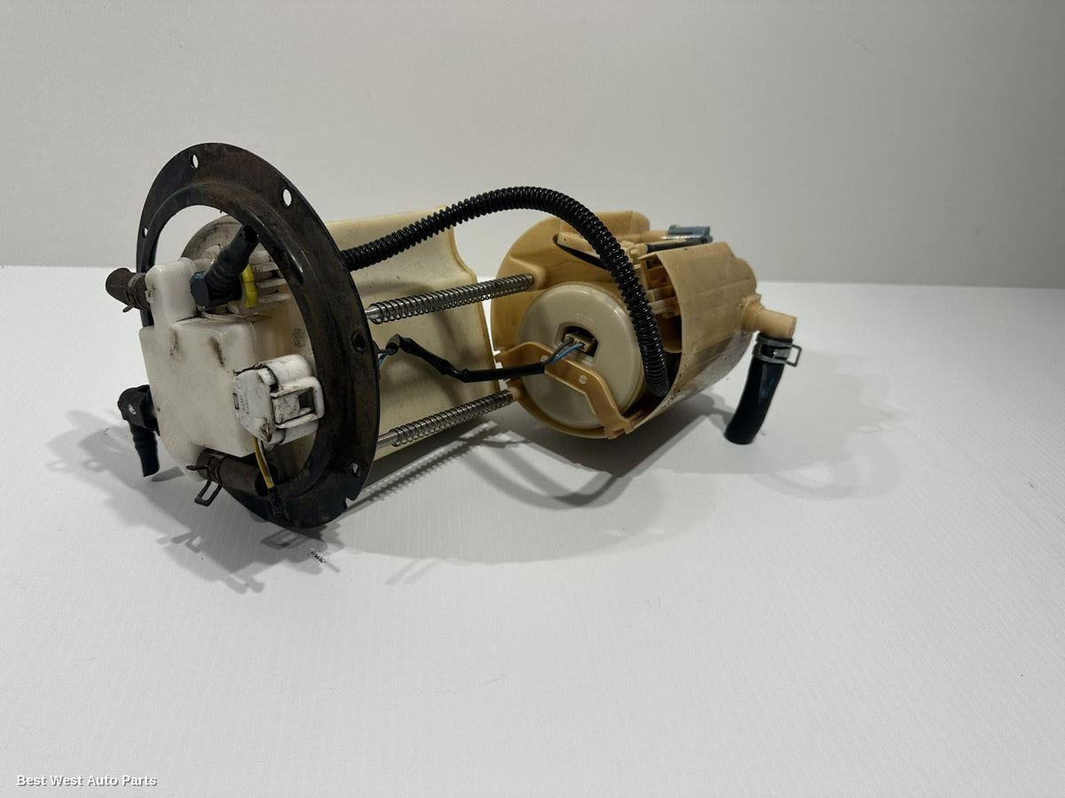 2014 TOYOTA RAV4 Fuel Pump