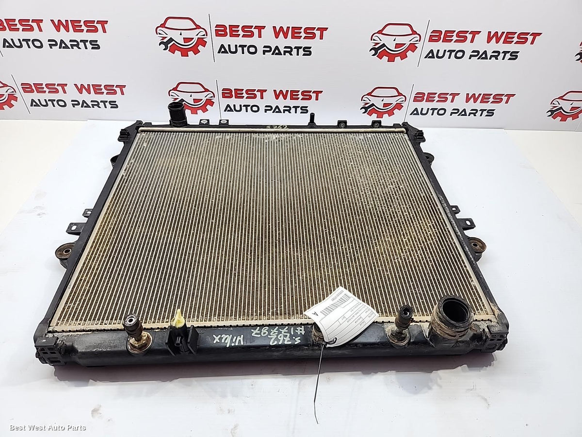 2017 TOYOTA HILUX Radiator