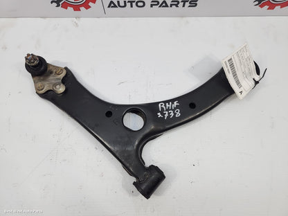 2017 TOYOTA COROLLA Right Front Lower Control Arm