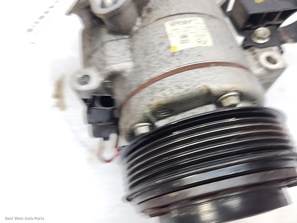 2014 MAZDA CX5 A/C Compressor