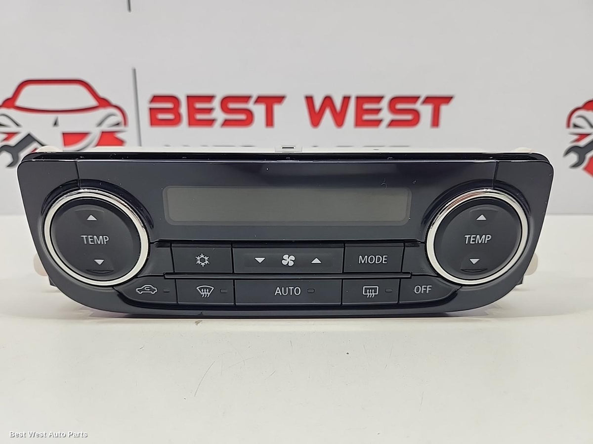 2019 MITSUBISHI PAJERO Heater/Ac Controls