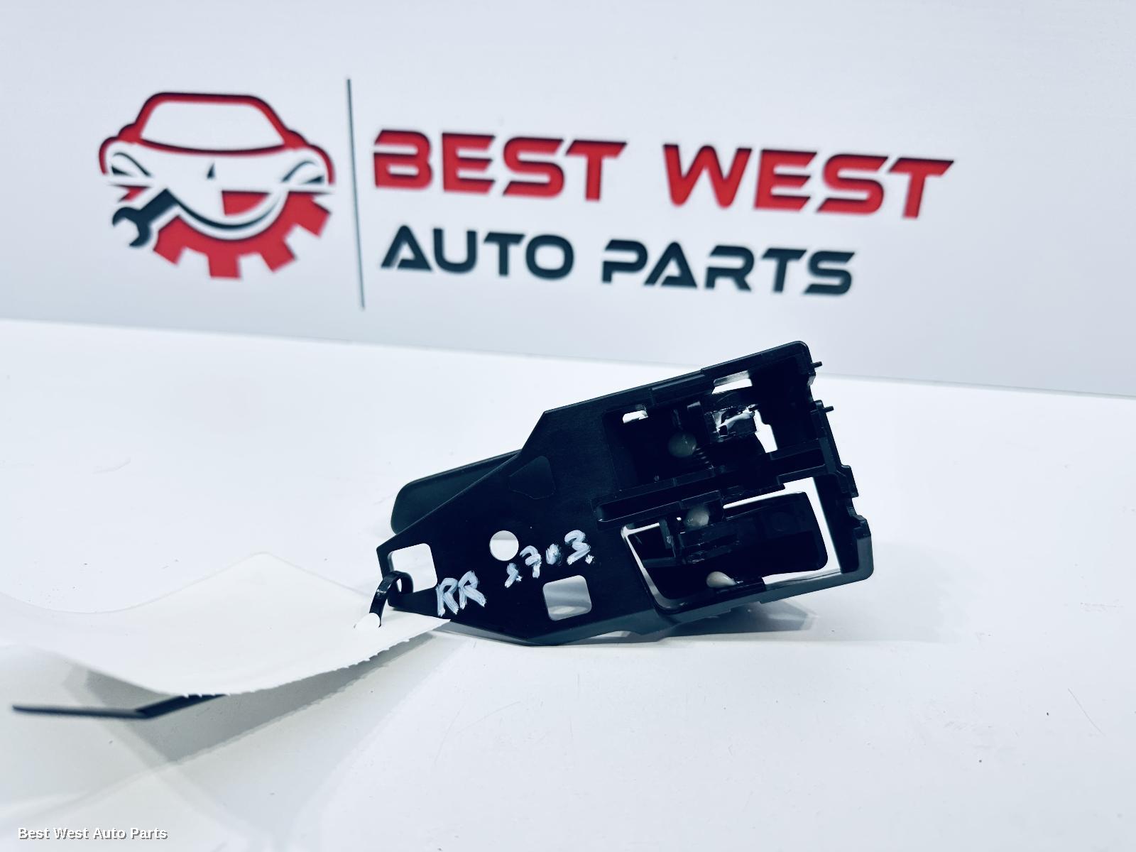 2024 TOYOTA HILUX Door Handle