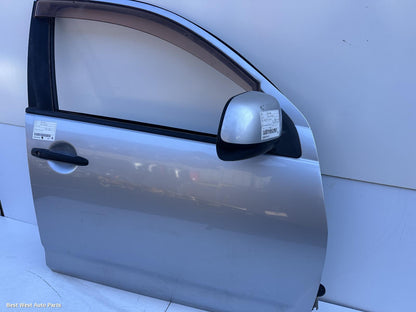 2007 MITSUBISHI OUTLANDER Right Front Door