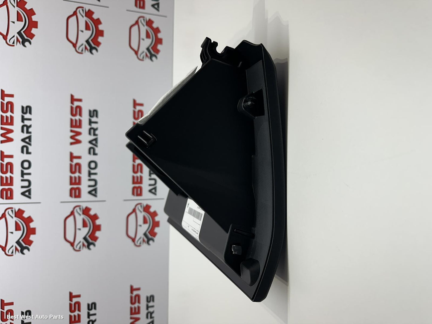 2023 MITSUBISHI OUTLANDER Glove Box